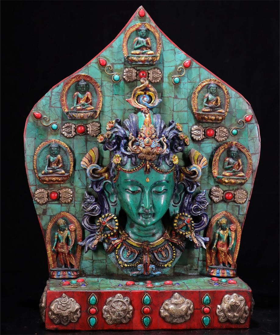 A beautiful turquoise amulet: Exquisite turquoise amulets Size:21X7.5X33cm (The Dimensions Of All Batches Are Manually Measured.If You Need More Detailed Information, Please Contact Our Customer Service Before Bidding.)