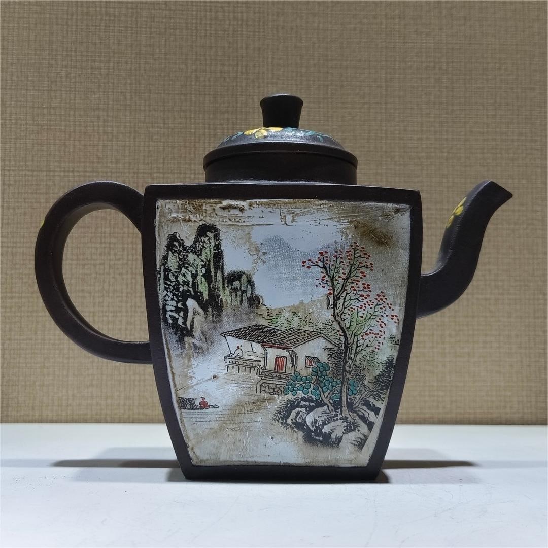 A purple sand painted four-open boat pot made by Chen Ziqi in the Qing Dynasty (1 of 9)