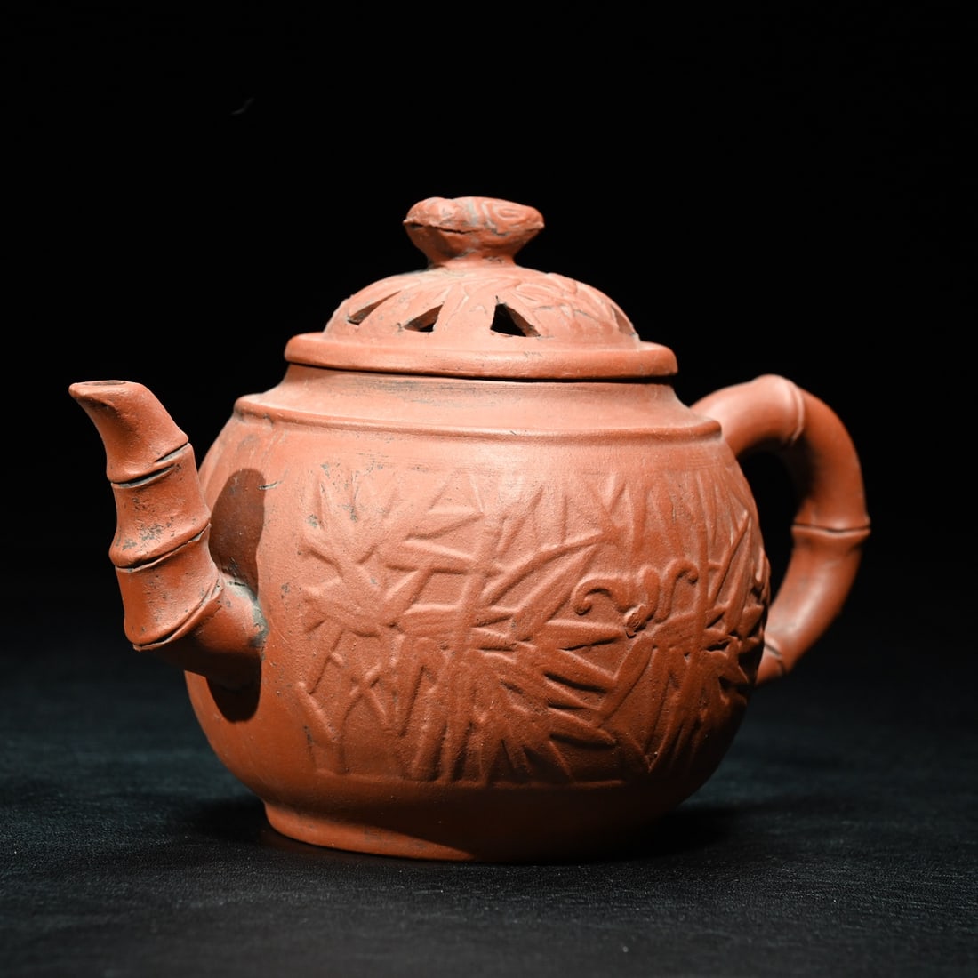 A beautiful bamboo bamboo high purple clay pot (1 of 9)