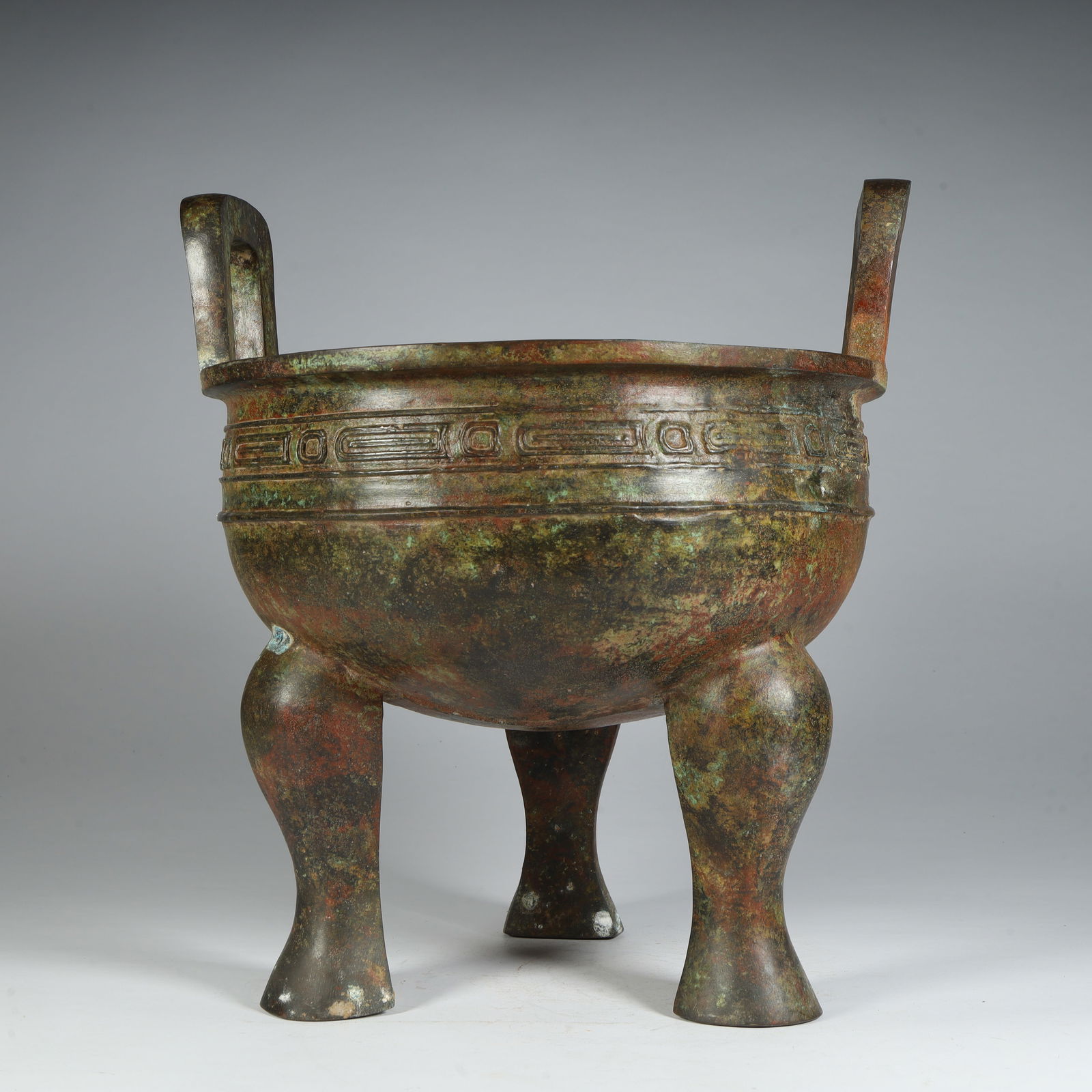 A fine bronze animal face pattern tripod: Exquisite bronze animal face pattern tripod Size:H:32cmL:29cmW:27.5cmW:6.1kg (The Dimensions Of All Batches Are Manually Measured.If You Need More Detailed Information, Please Contact Our Customer Ser