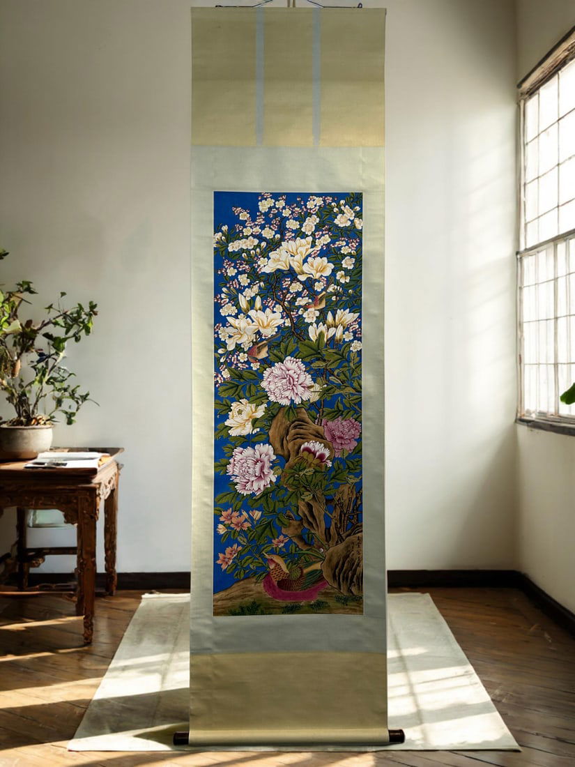 A silk book of Zhang Daqian's Yutang Wealth Picture: Zhang Daqian's Yutang Wealth Picture Vertical Scroll Silk Book Size:233x62cmFlowercore135x48cm (The Dimensions Of All Batches Are Manually Measured.If You Need More Detailed Information, Please Contac