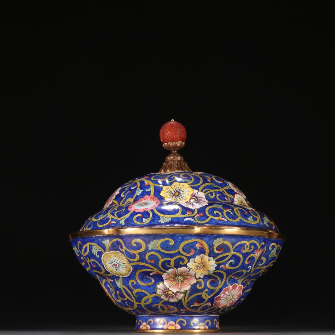 A copper gilt painted enamel entwined pattern bowl of the Qing Dynasty (1 of 9)
