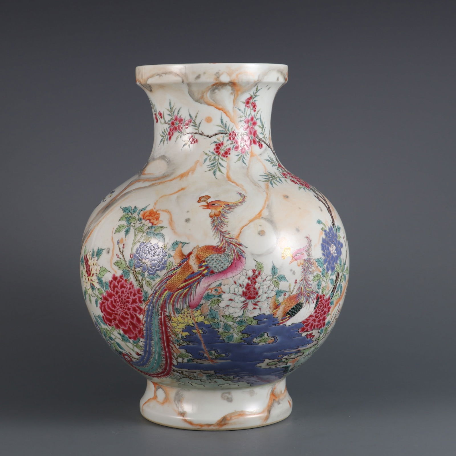 A stone pattern glaze plus pastel Wulun Tuzun vase made in the Qianlong period of the Qing Dynasty (1 of 9)