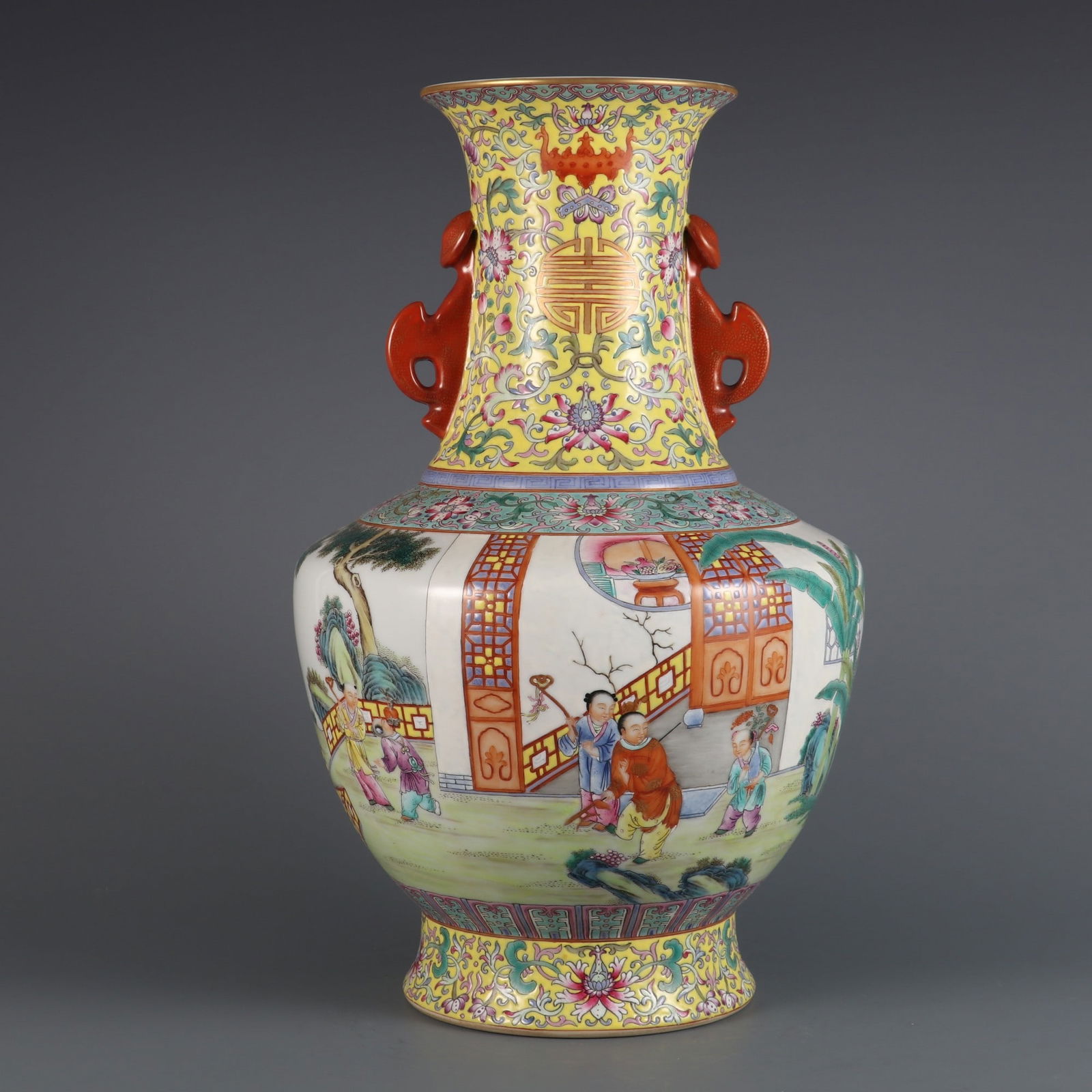 A pastel baby play courtyard amphora made in the Qianlong era of the Qing Dynasty (1 of 10)