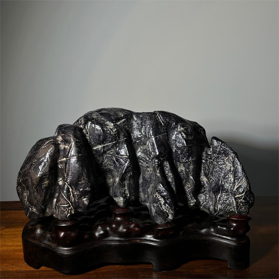 A piece of exquisite Lingbi Stone Mountain: Exquisite Lingbi Stone Mountain Size:L:56cmH:38cmT:30cm (The Dimensions Of All Batches Are Manually Measured.If You Need More Detailed Information, Please Contact Our Customer Service Before Bidding.)