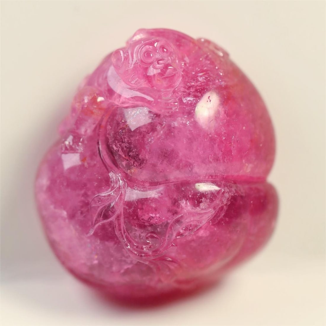 A beautiful glue-free and non-optimized bright peach tourmaline gourd pendant: Exquisite glue-free and non-optimized bright peach tourmaline gourd pendant Size:W:85.7g (The Dimensions Of All Batches Are Manually Measured.If You Need More Detailed Information,