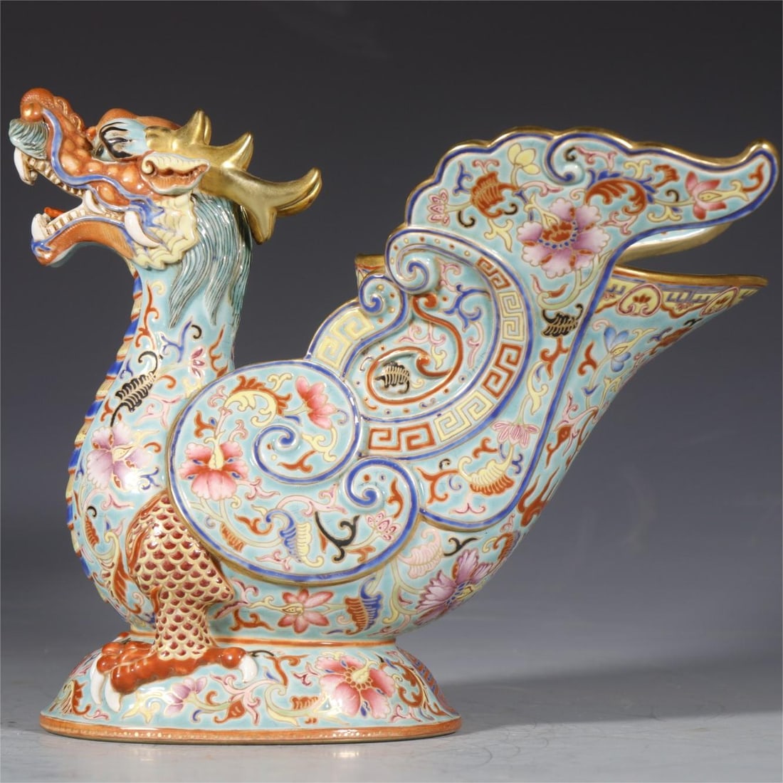 A gold silk enamel dragon turtle aromatherapy made in the Qianlong period of the Qing Dynasty (1 of 8)