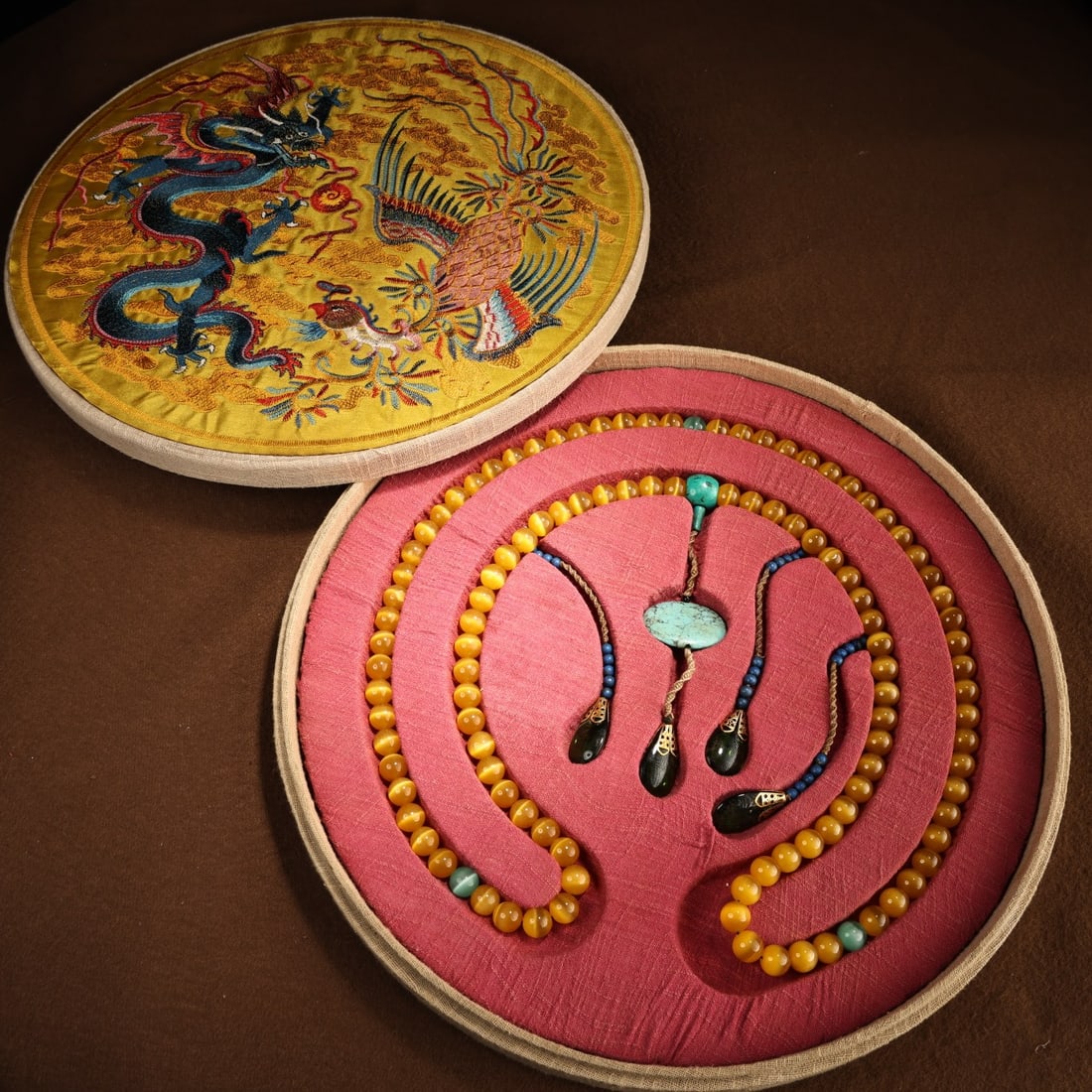 A fine yellow cat's eye bead: Exquisite yellow cat's eye morning beads Size:W:500gD:1.4cm (The Dimensions Of All Batches Are Manually Measured.If You Need More Detailed Information, Please Contact Our Customer