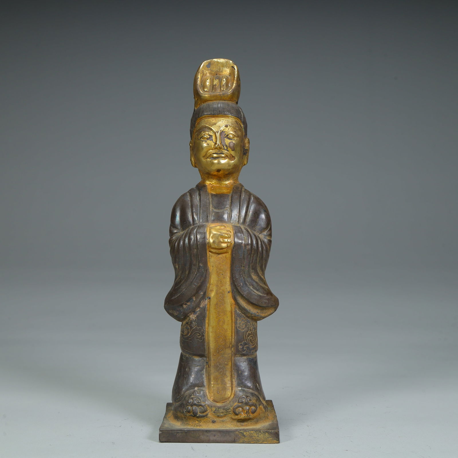 A bronze gilt statue of a civil official from the Ming Dynasty (1 of 11)
