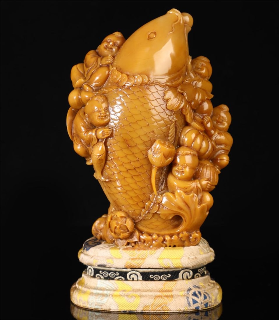 A beautiful Shoushan stone ornament every year: Exquisite Shoushan stone has more ornaments every year Size:W:1561gH:17.5cmW:11cm (The Dimensions Of All Batches Are Manually Measured.If You Need More Detailed Information, Please Contact Our Custome