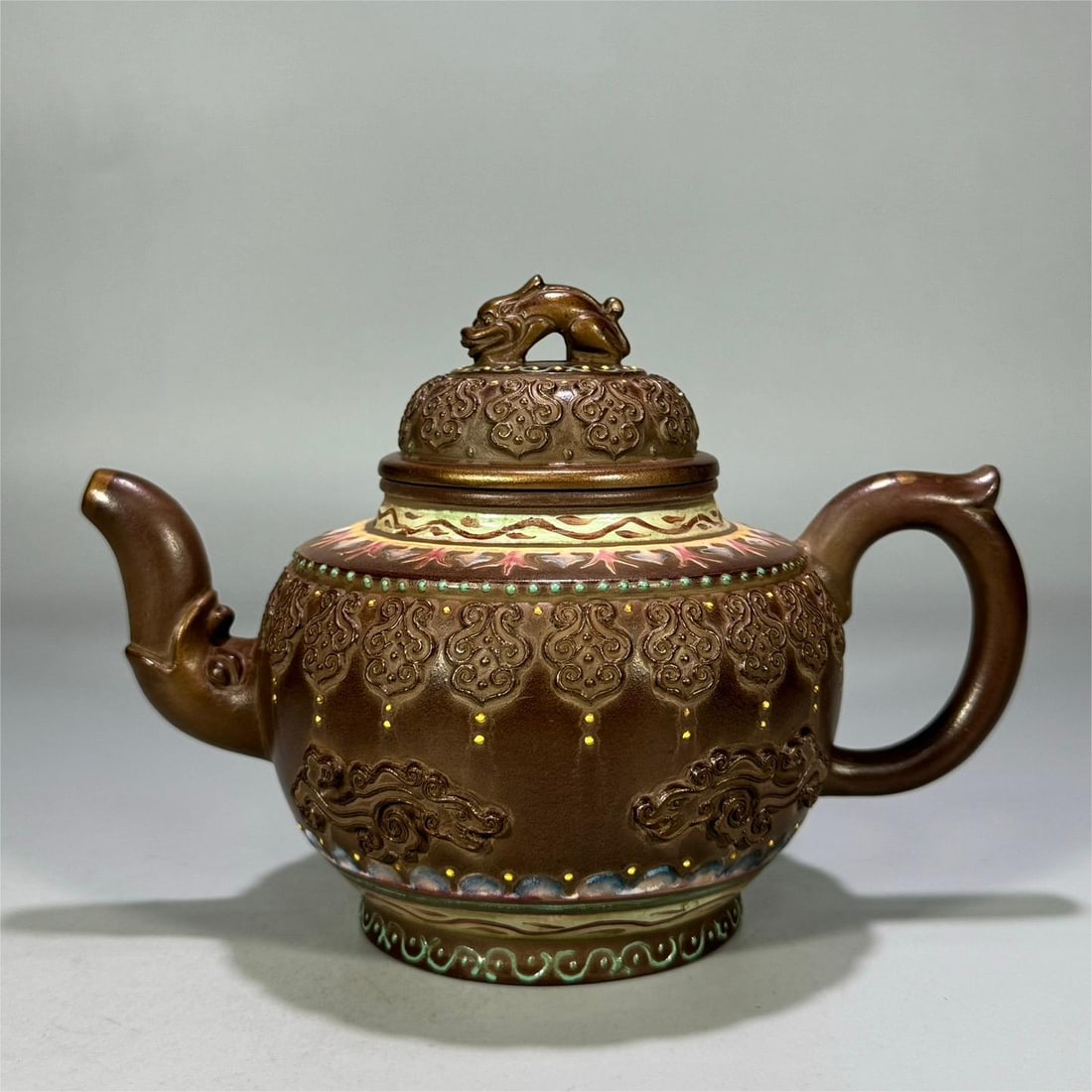 A beautiful pastel stacked gold dot double dragon ruyi shoulder palace lamp pot (1 of 9)