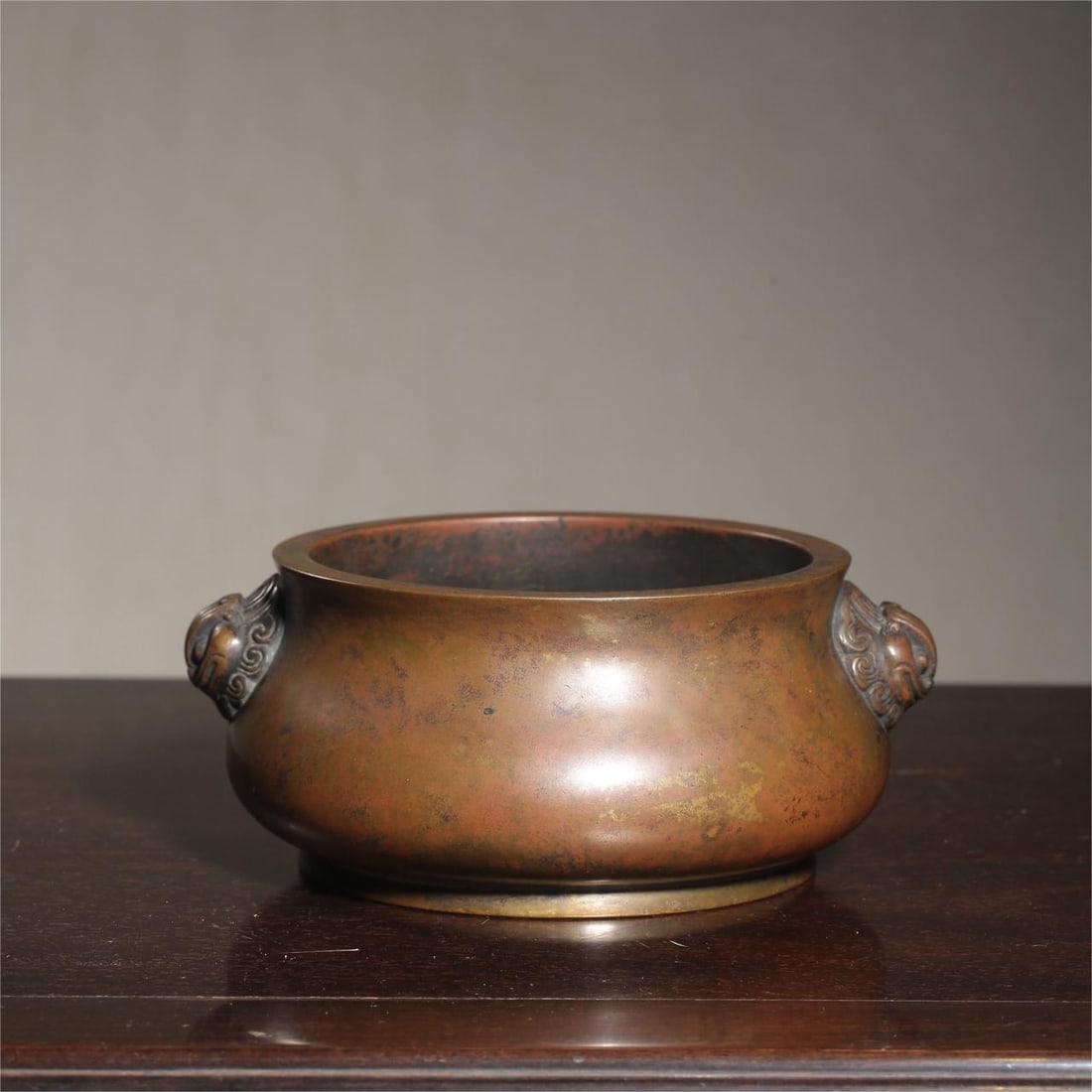 A Qing Dynasty Hu Wenming style of Tianji ear incense burner (1 of 9)