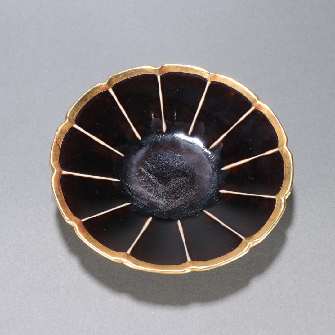 A beautiful black-glazed chrysanthemum pattern plate (1 of 9)