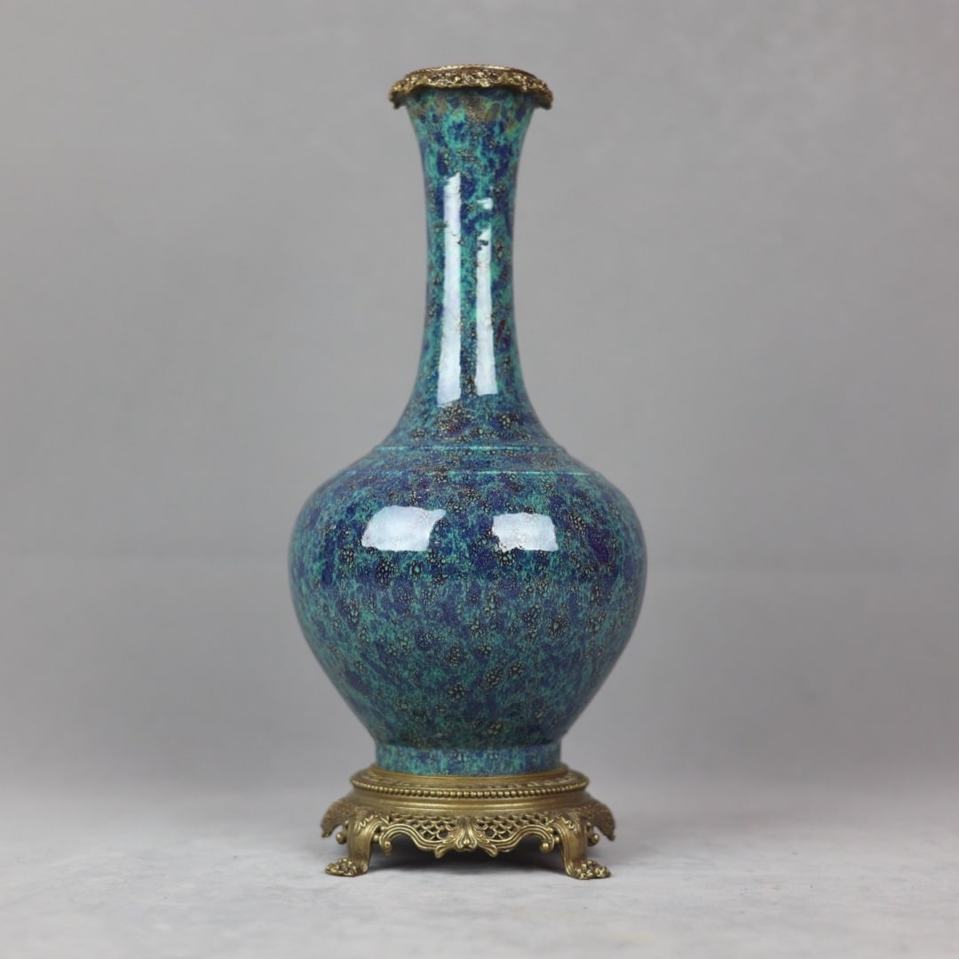 A beautiful copper-inlaid porcelain furnace Jun kiln becomes a long neck appreciation bottle (1 of 9)