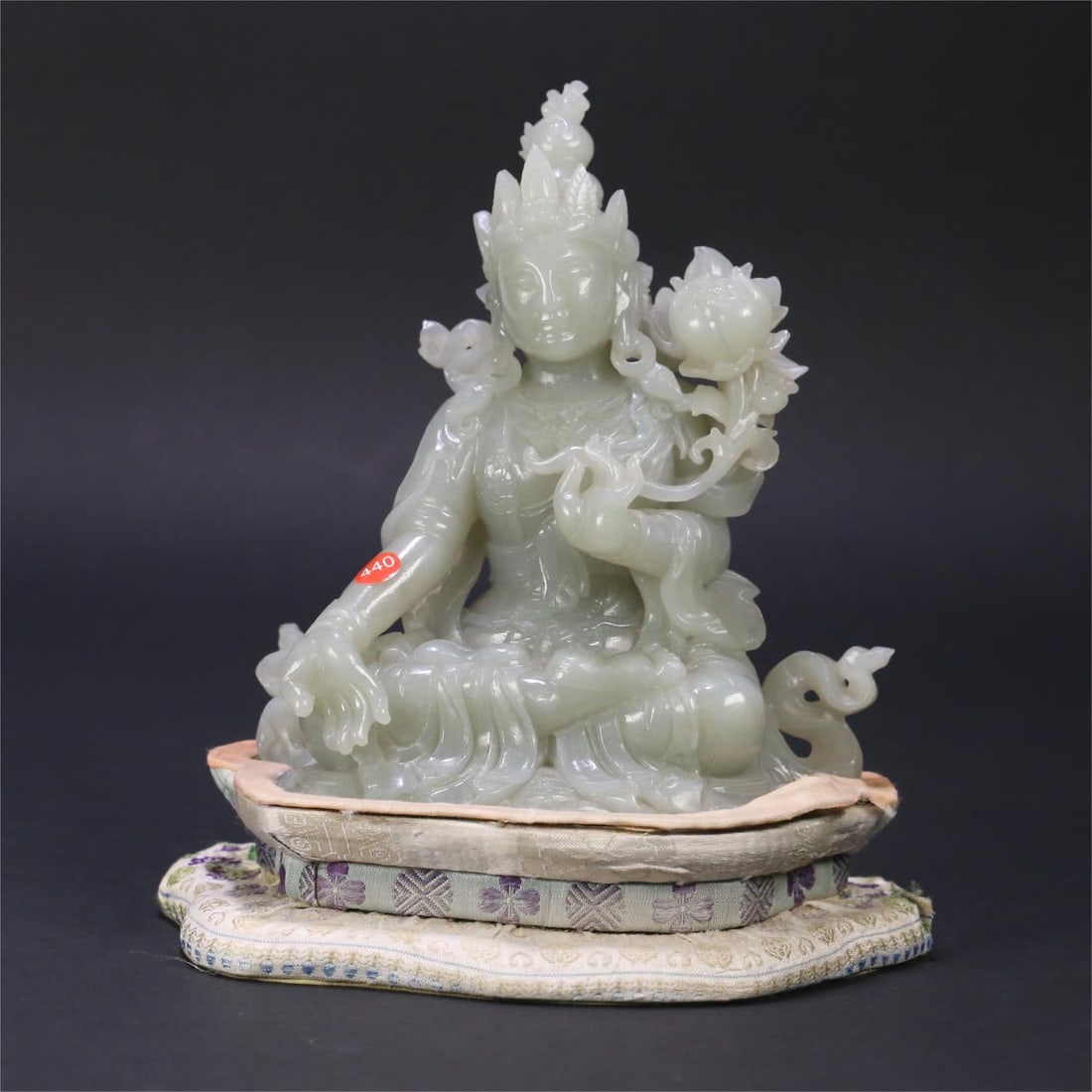 A Qing Dynasty Hetian jade Tara ornament: Qing Dynasty Hetian jade Tara ornament Size:14.6x13.2x6.5cmW:740.2g (The Dimensions Of All Batches Are Manually Measured.If You Need More Detailed Information, Please Contact Our Customer Service Befo