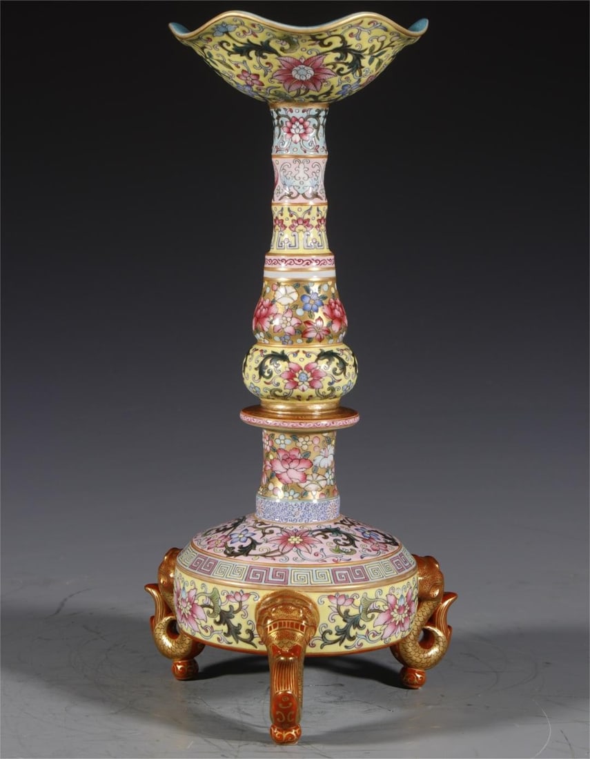 A yellow ground entwined lotus oil lamp made in the Qianlong period of the Qing Dynasty: The Qianlong year of the Qing Dynasty made a yellow ground entwined lotus oil lamp Size:H:31.5cmCalibre:11.5cmBottom:12.5cm (The Dimensions Of All Batches Are Manually Measured.If You Need More Detail