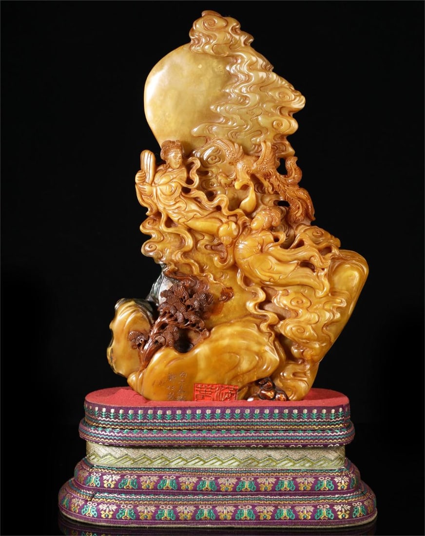 A beautiful Shoushan Tian Huangshanzi Renjiao: Exquisite Shoushan Tian Huangshanzi Renjiao Size:W:1815gH:26.5cmW:17.5cm (The Dimensions Of All Batches Are Manually Measured.If You Need More Detailed Information, Please Contact Our Customer Service