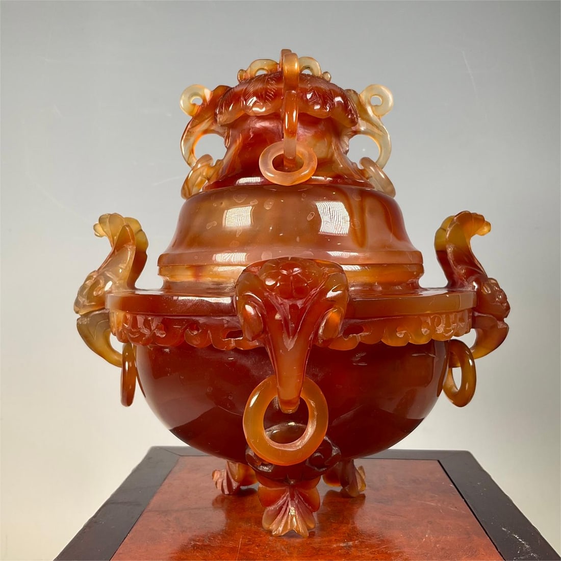 A natural agate carved multi-ring incense burner from the period of foreign exchange earning: The natural agate carved multi-ring incense burner during the foreign exchange period Size:H:19cmW:17cmW:1340g (The Dimensions Of All Batches Are Manually Measured.If You Need More Detailed Informatio