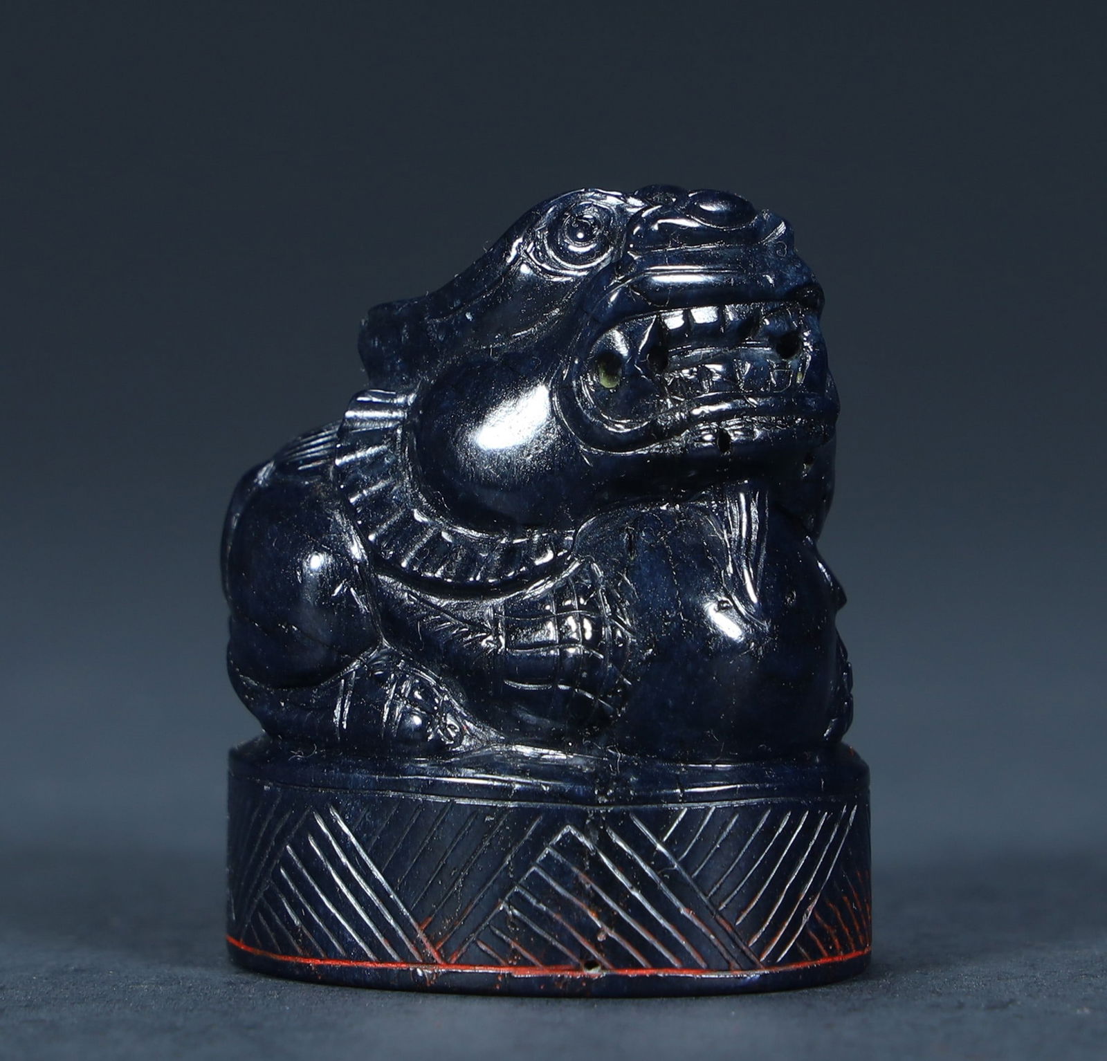 A Qing Dynasty lapis lazuli auspicious beast seal: Qing Dynasty lapis lazuli beast seal SIZE: 11?H:4cm L:3.3cm W:2.5cm W:71g (The Dimensions Of All Batches Are Manually Measured.If You Need More Detailed Information, Please Contact Our Customer Servic
