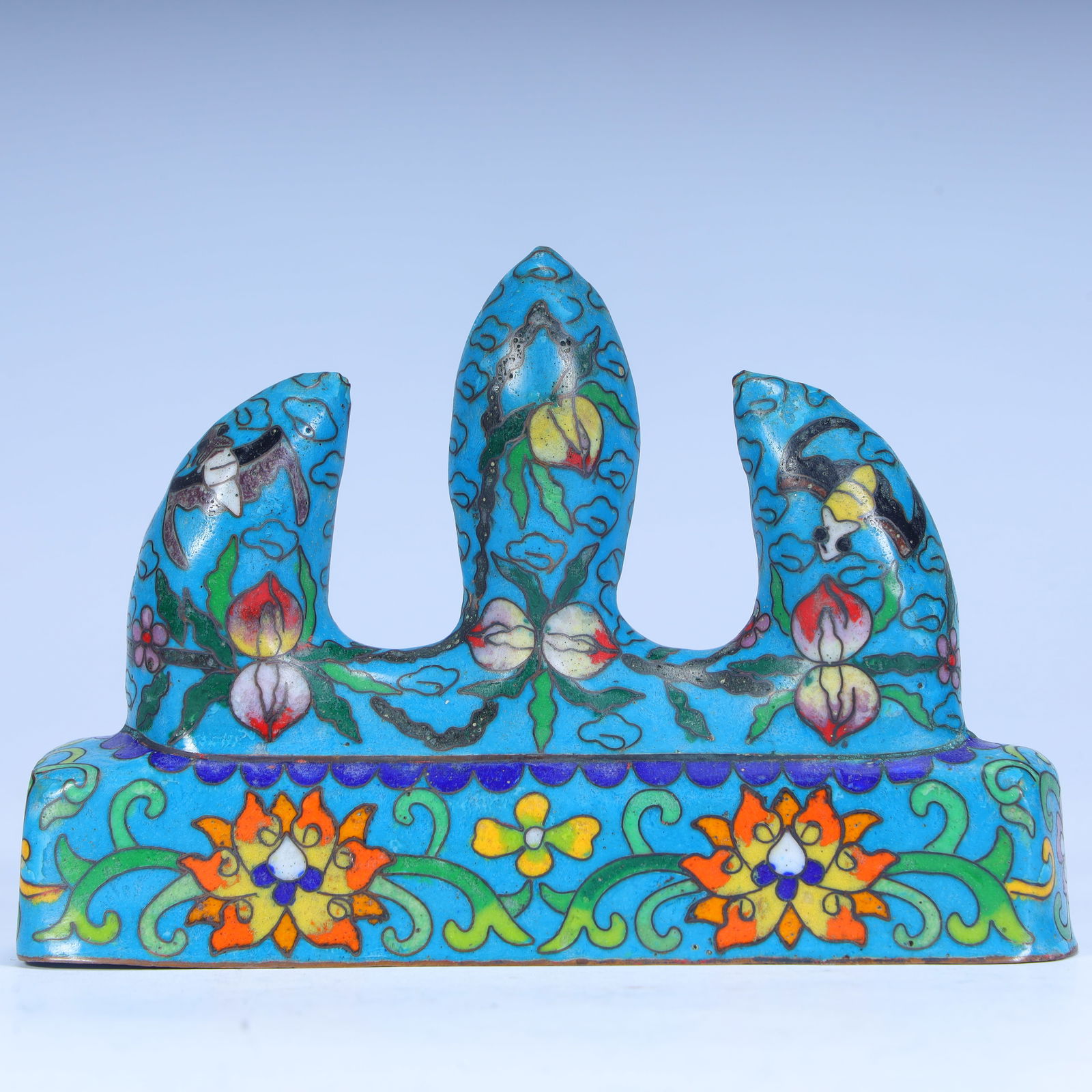 A Qing Dynasty copper tire cloisonné enamel Fushou pattern pen holder: Qing Dynasty copper tire cloisonné enamel Fushou pattern pen holder SIZE: H:8.5cm L:12cm W:3.4cm W:201g (The Dimensions Of All Batches Are Manually Measured.If You Need More Detailed Information, Ple