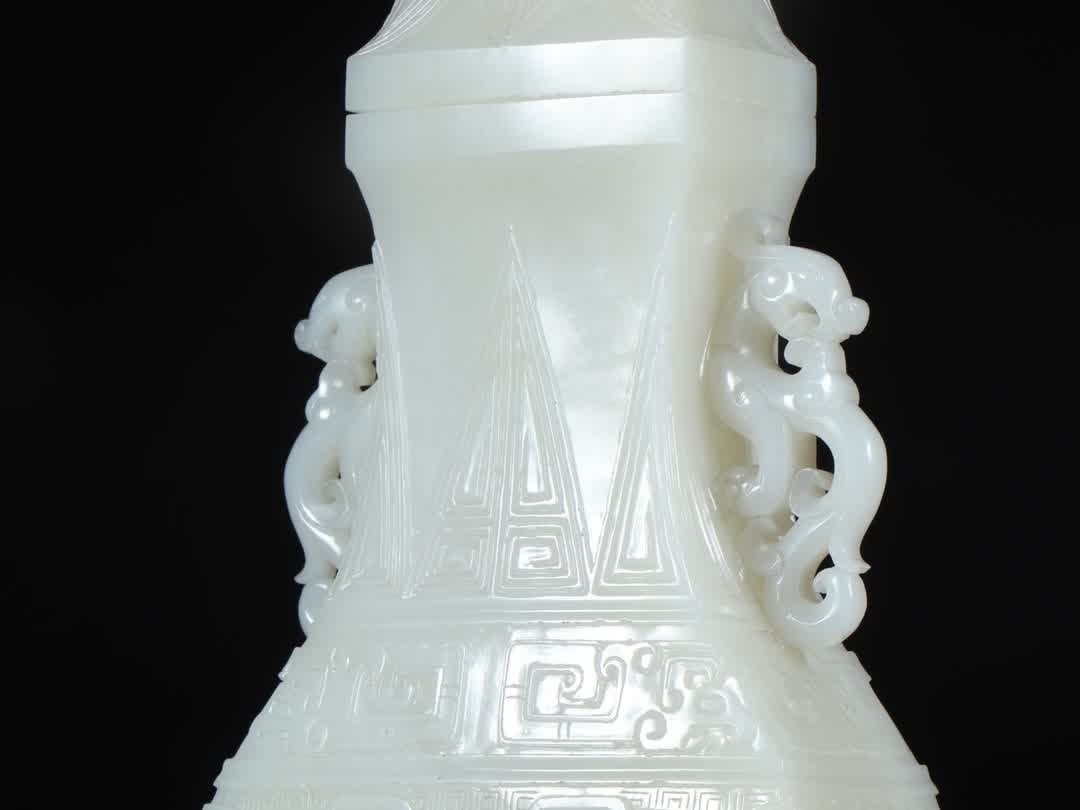 A Qing Dynasty Hetian jade white jade gluttonous pattern double phoenix ear bottle - 7