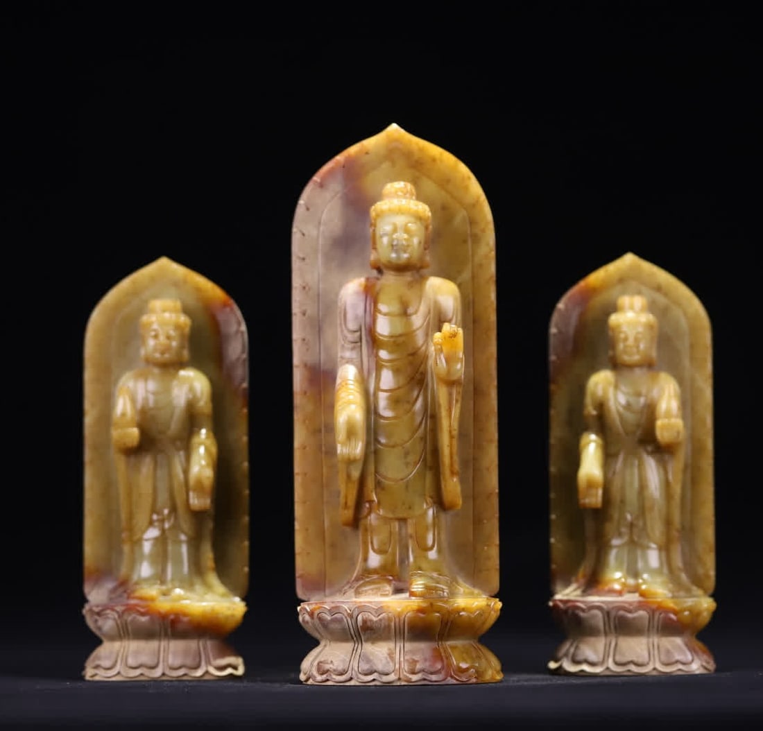 A set of Han Dynasty Gao Guyu III Buddha statues (1 of 9)