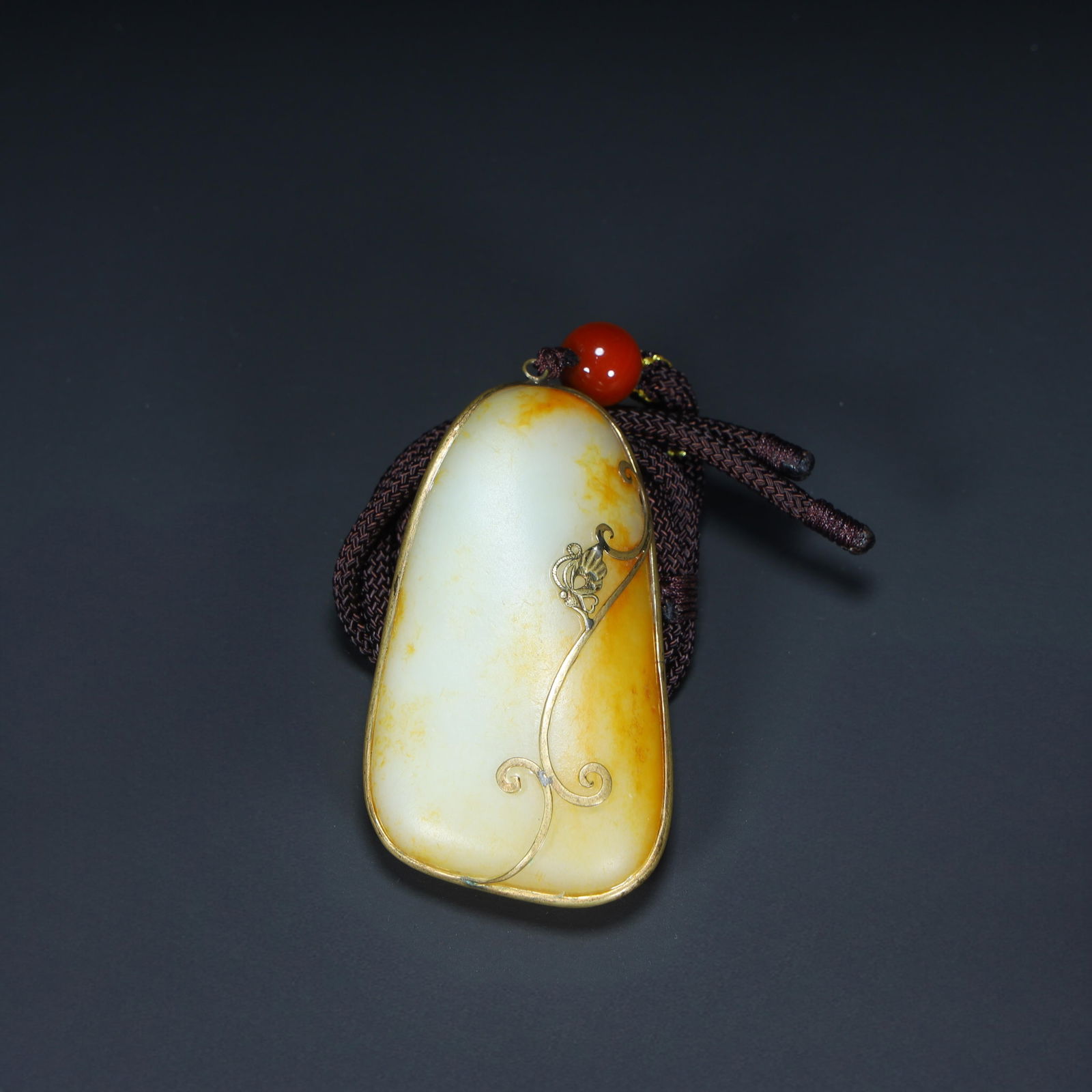A Hetian jade inlaid gold ornament pendant (1 of 9)