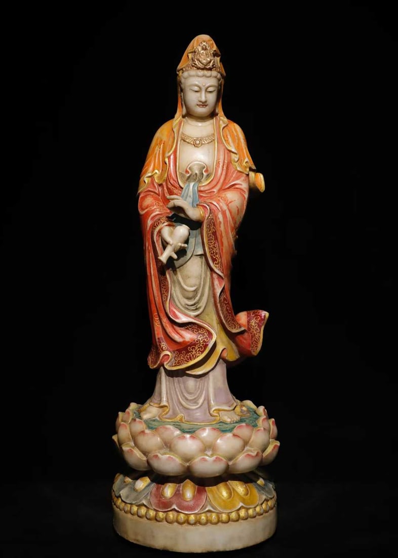 A piece of Qing Dynasty white jade painted Guanyin Bodhisattva: Qing Dynasty white jade painted Guanyin Bodhisattva SIZE: H: 1 meter Base diameter 38cm (The Dimensions Of All Batches Are Manually Measured.If You Need More Detailed Information, Please Contact Our C