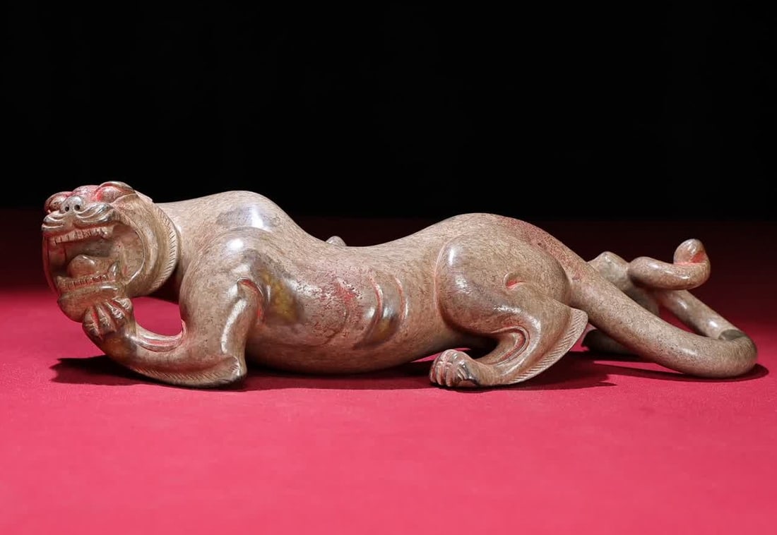 A Han Dynasty jade tiger ornament: Han Dynasty jade tiger ornament SIZE: 225x70x46mm W:762g (The Dimensions Of All Batches Are Manually Measured.If You Need More Detailed Information, Please Contact Our Customer Service Before Bidding.