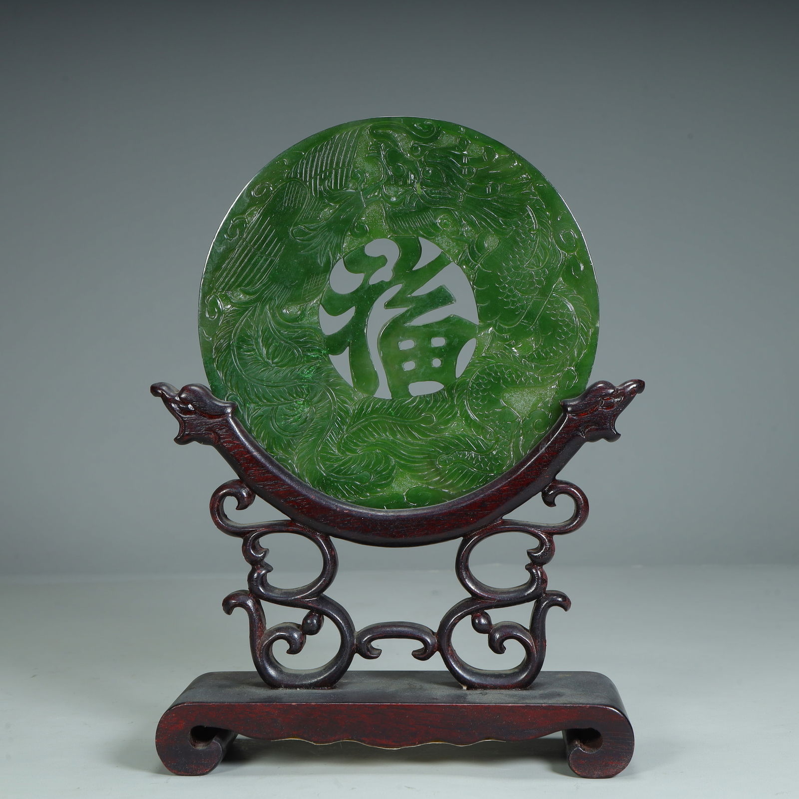 A jasper carved dragon and phoenix in the first year of Heisei presents auspicious blessing pattern: In the first year of Heisei, jasper carved dragon and phoenix presented auspicious blessing character pattern insert ornaments SIZE: H:22cm L:16cm W:5.5cm W:202g (The Dimensions Of All Batches