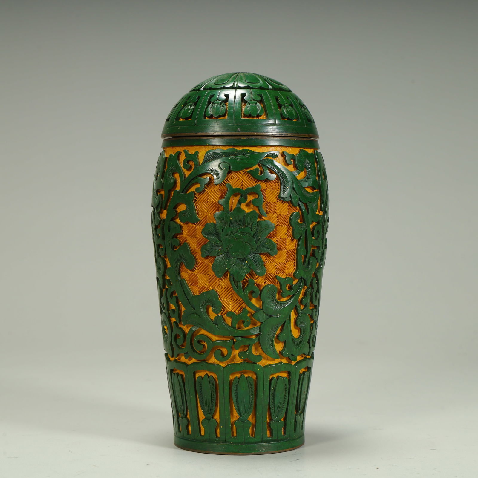 A green glaze yellow ground carved peony pattern lid jar (1 of 11)