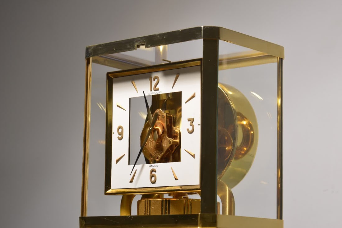 A copper-gilt temperature difference dynamic air clock - 9
