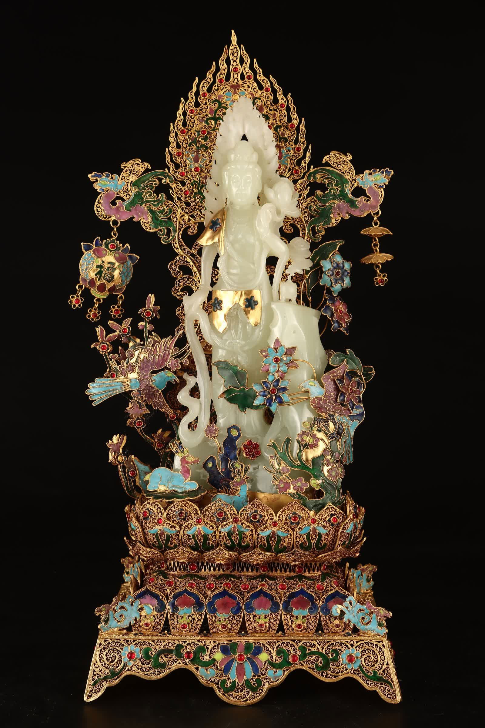 A Qing Dynasty filigree gilt inlaid jade Guanyin ornament (1 of 9)