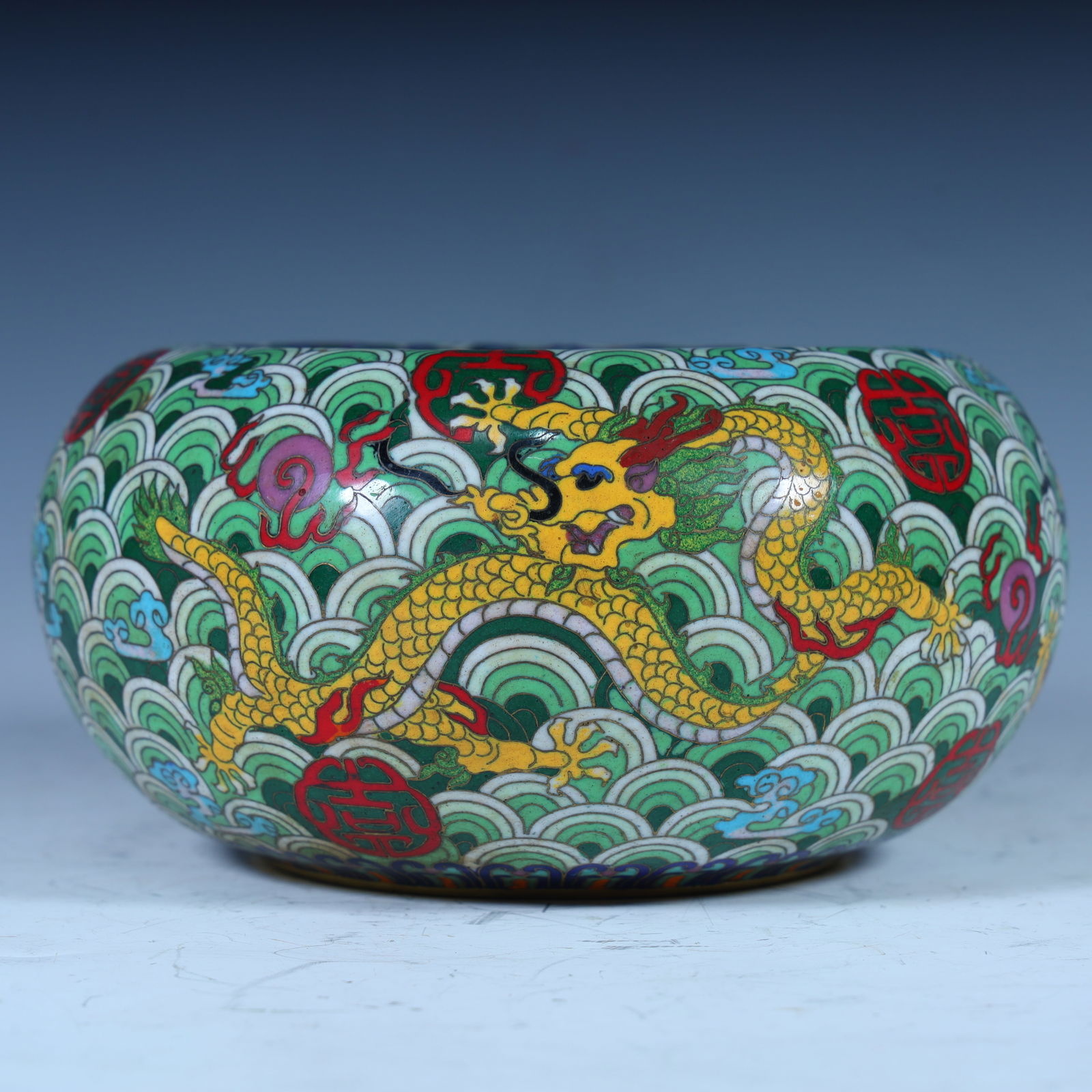 A piece of Qing Dynasty cloisonné enamel dragon pattern washed (1 of 9)