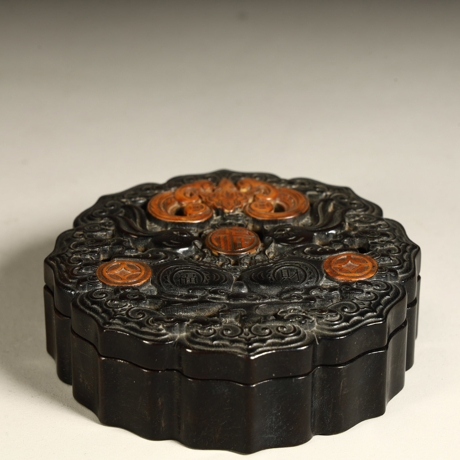 A Qing Dynasty mahogany inlaid boxwood blessing in front of the incense box (1 of 8)