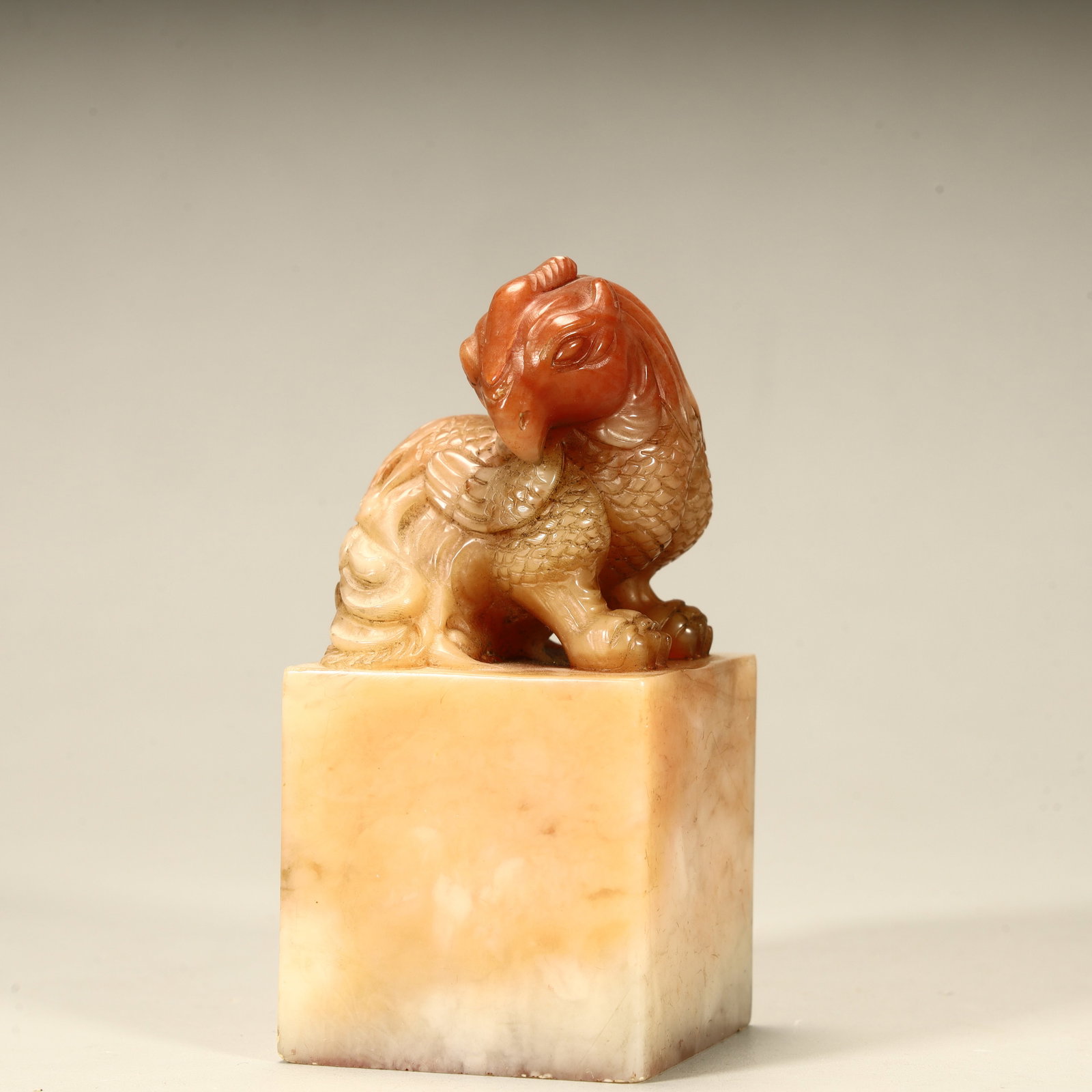 A Qing Dynasty fine Shoushan stone auspicious beast seal (1 of 8)
