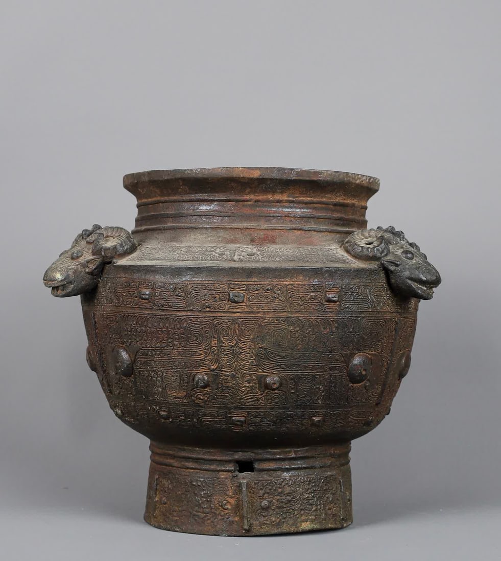 A piece of Western Zhou_Bronze Three Sheep Round Bowl (1 of 9)