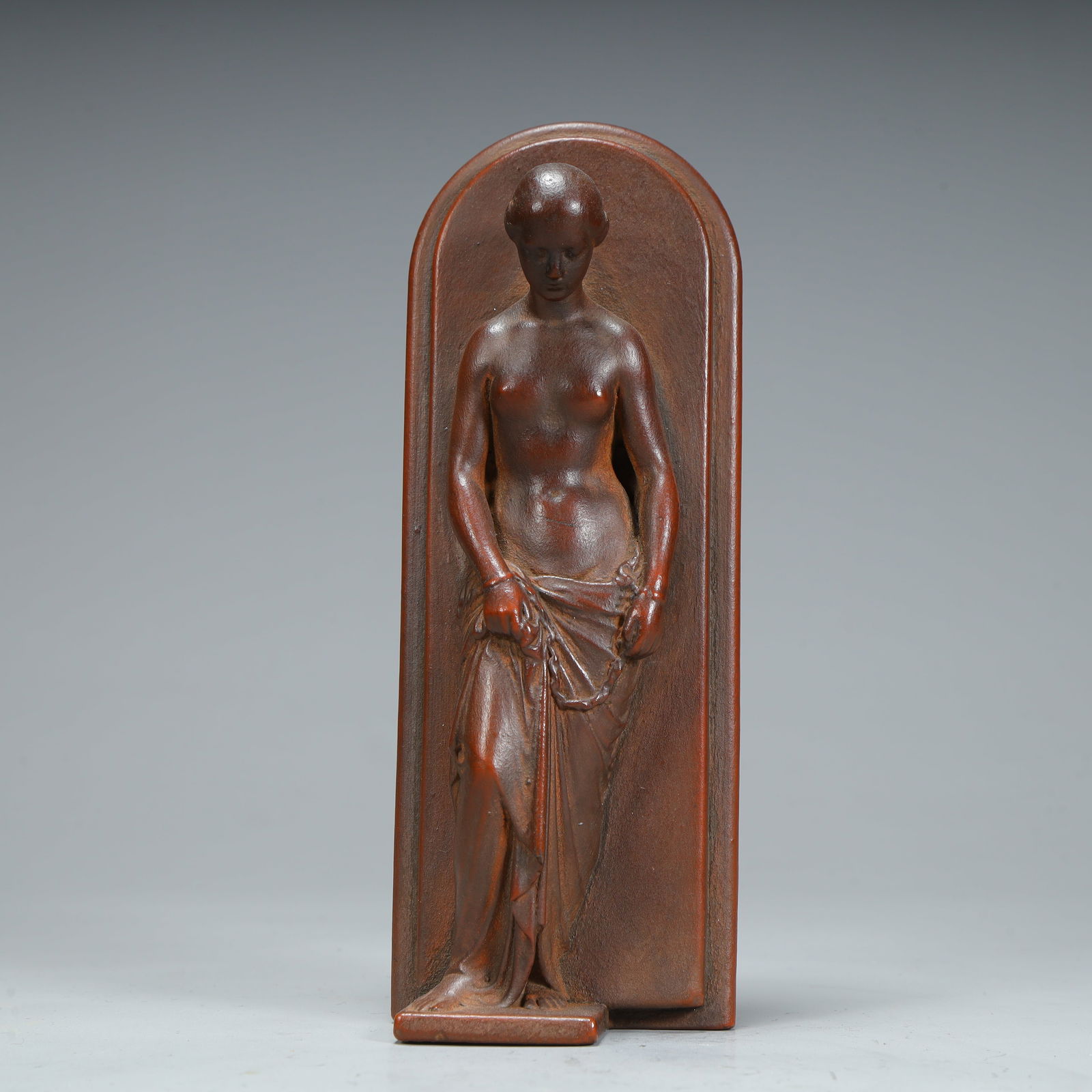 A Western ceramic figure relief ornament (1 of 9)