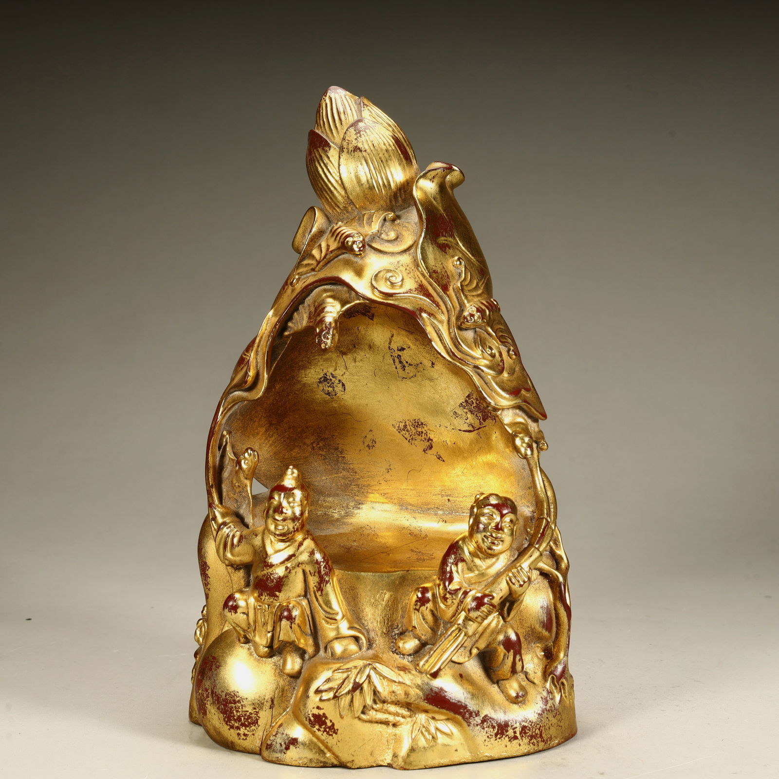 A Qing Dynasty wood gilt and two immortal pattern ornaments (1 of 11)