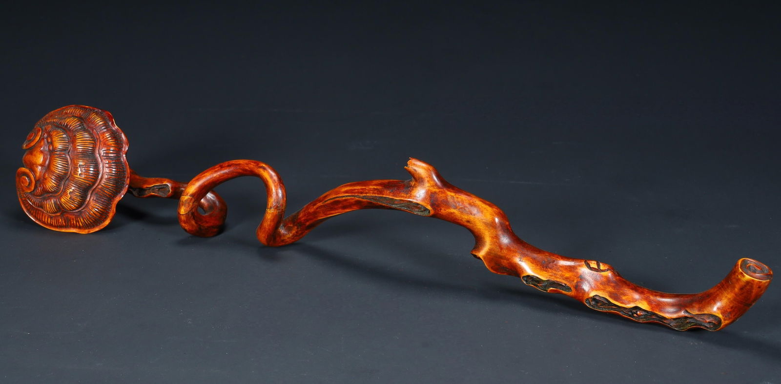 A Qing Dynasty boxwood carving "Ganoderma lucidum pattern" is as it is (1 of 9)