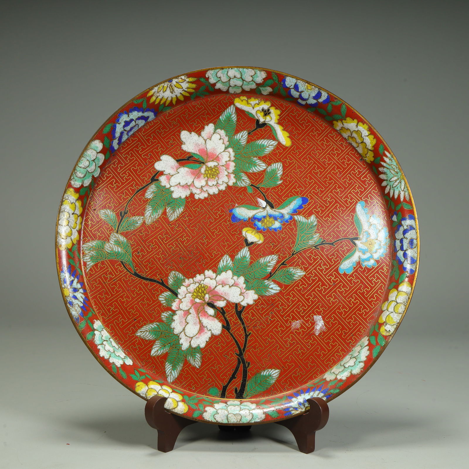 A Qing Dynasty cloisonné enamel peony pattern plate (1 of 10)