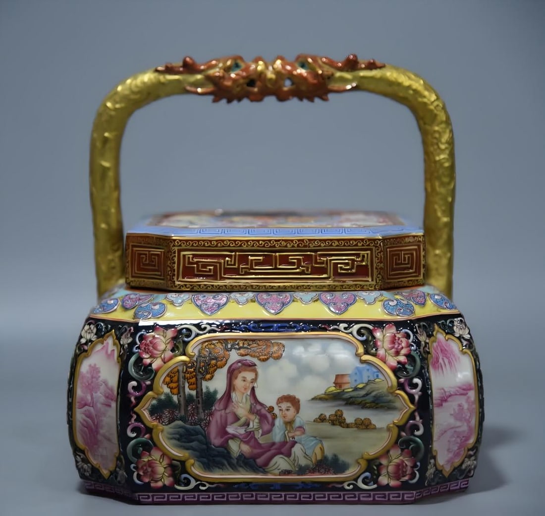 A piece of Qing Dynasty carved hollow enamel colored gold painting window Western figure picture: Qing Dynasty Carved hollow enamel colored gold painting window Western figure picture flower and bird picture agate red landscape picture Huifang aromatherapy stove SIZE: H:18cm W:18cm mouthD:9cm 