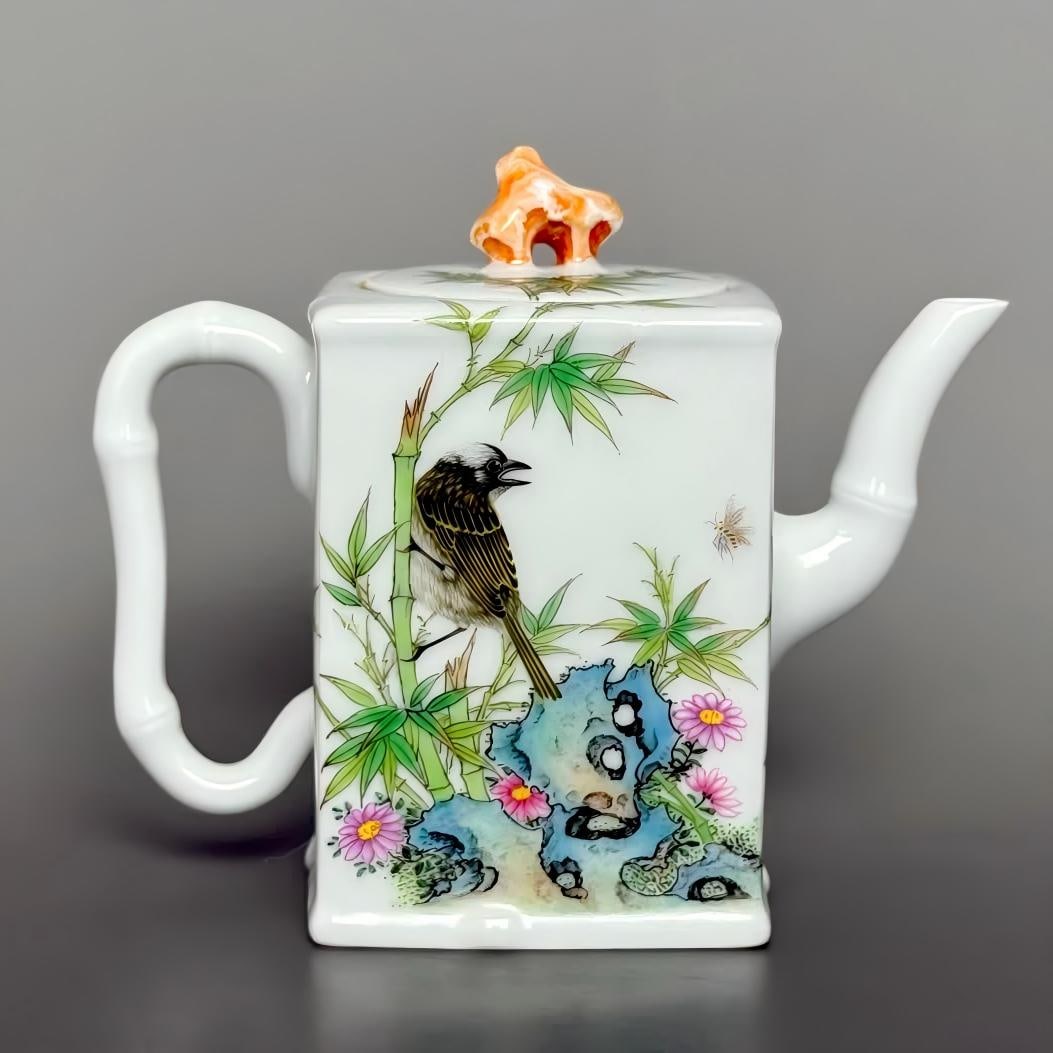 A piece of Qianlong enamel color, bamboo stone flower and bird inscription poem, bamboo joint square: Qianlong year, enamel color, bamboo stone, flower and bird pictures, poems, bamboo joints, square pots SIZE: mouthD:4.3cm H:9.2cm abdominalD:5.3cm bottom diameter 5.5cm (The Dimensions Of All Batches