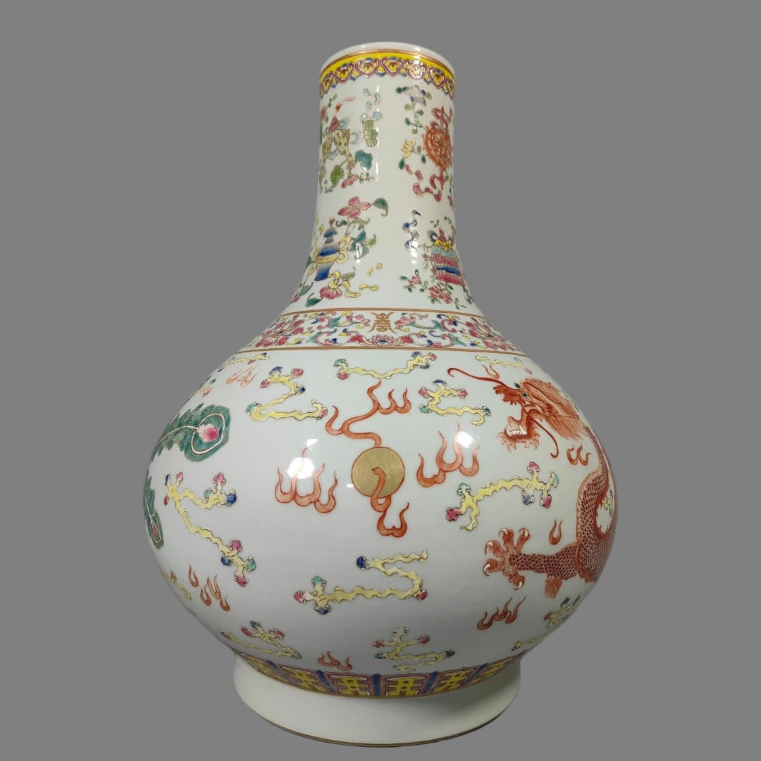 A Qing Dynasty pastel dragon and phoenix flat belly bottle (1 of 9)