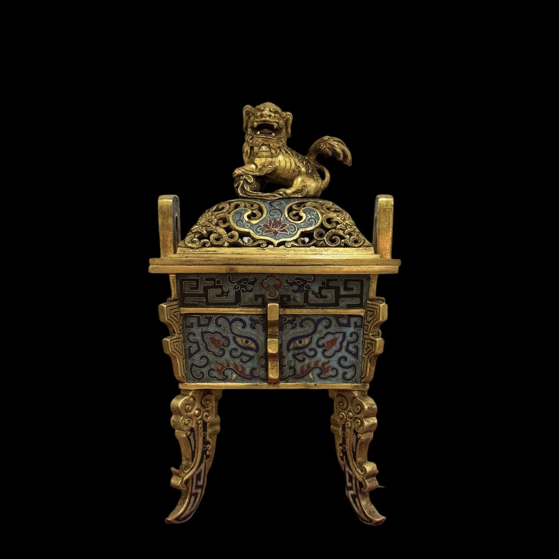 An Exquisite Cloisonne Beast-Face Pattern Lotus Pattern Lion Double-Ears Censer: An Exquisite Cloisonne Beast-Face Pattern Lotus Pattern Lion Double-Ears Censer Qing Dynasty, China Qianlong Six-character Mark Size:24cmx13.5cm Weight:3kg (The Dimensions Of All Batches Are Manually