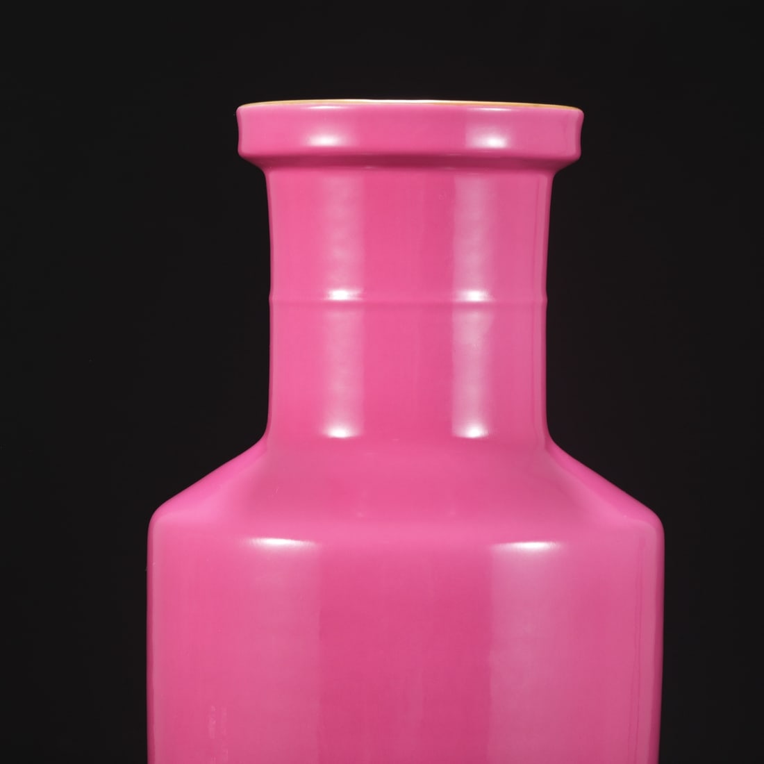 An Exquisite Ruby Red-Glazed Vase - 3