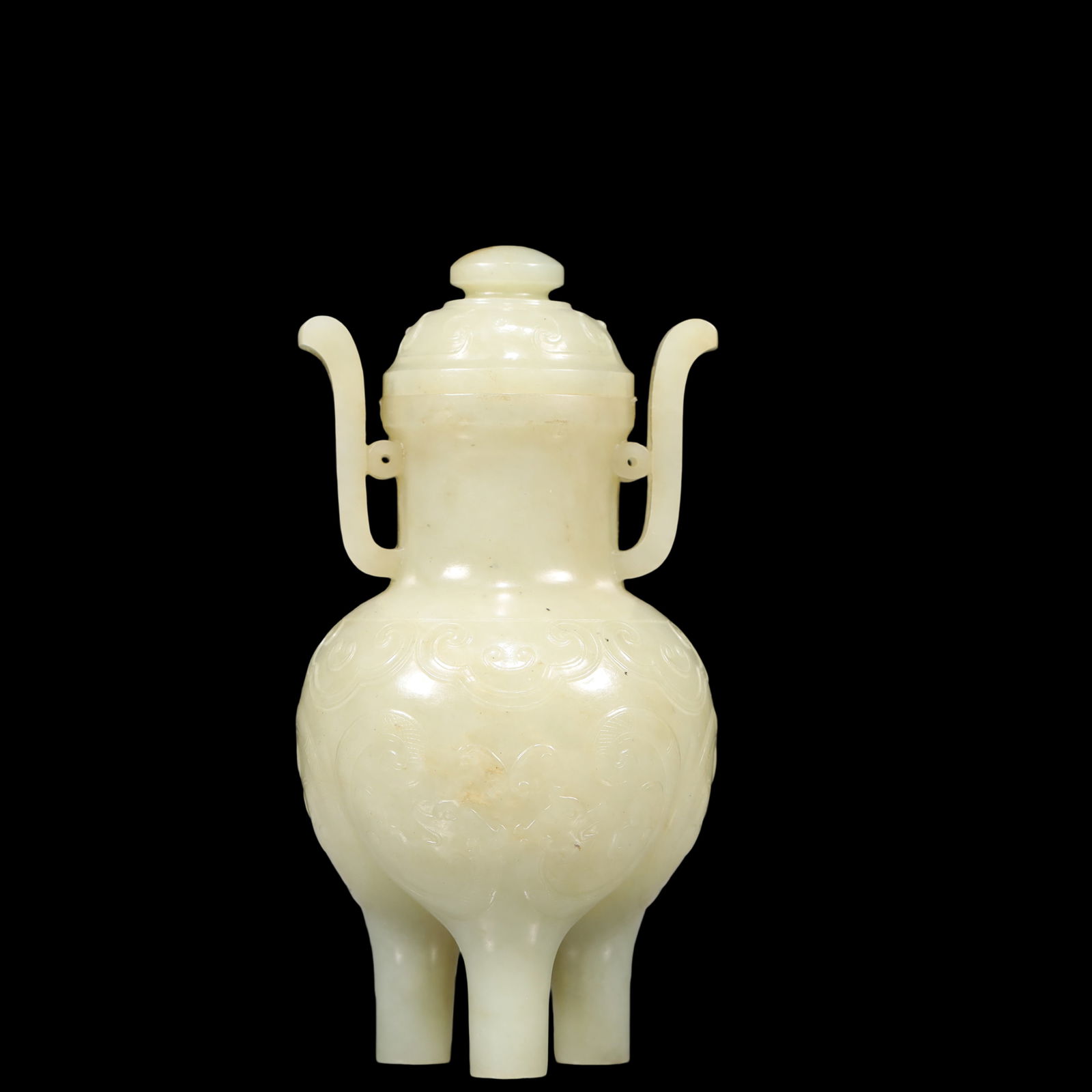 A Exquisite White Jade Dragon Pattern Double-Ears and Tripod Censer: A Exquisite White Jade Dragon Pattern Double-Ears and Tripod Censer Qing Dynasty, China Size:8cmx17cm Weight:450g (The Dimensions Of All Batches Are Manually Measured.If You Need More Detailed Informa