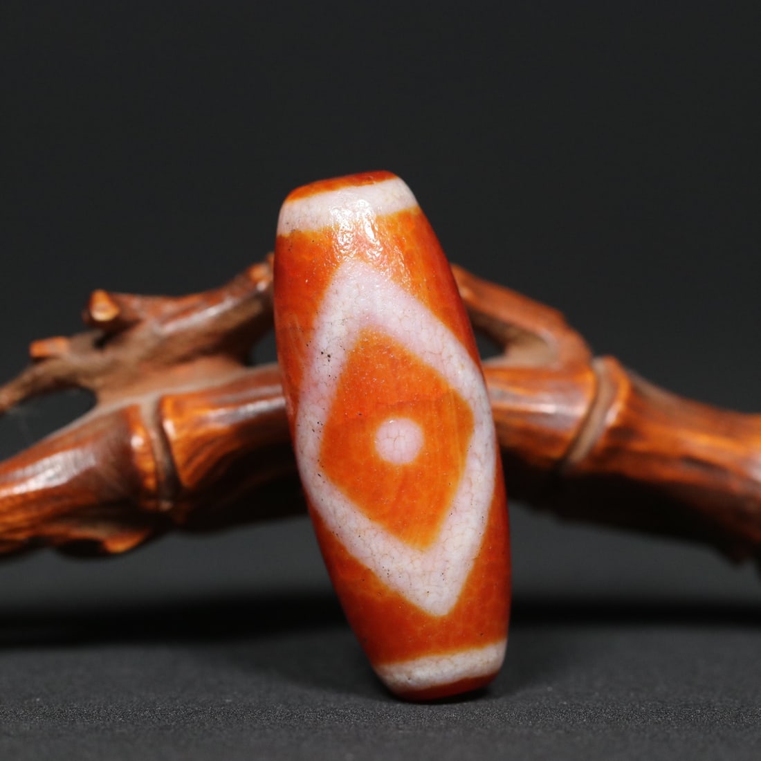 An Exquisite Dzi Bead Pendant (1 of 9)