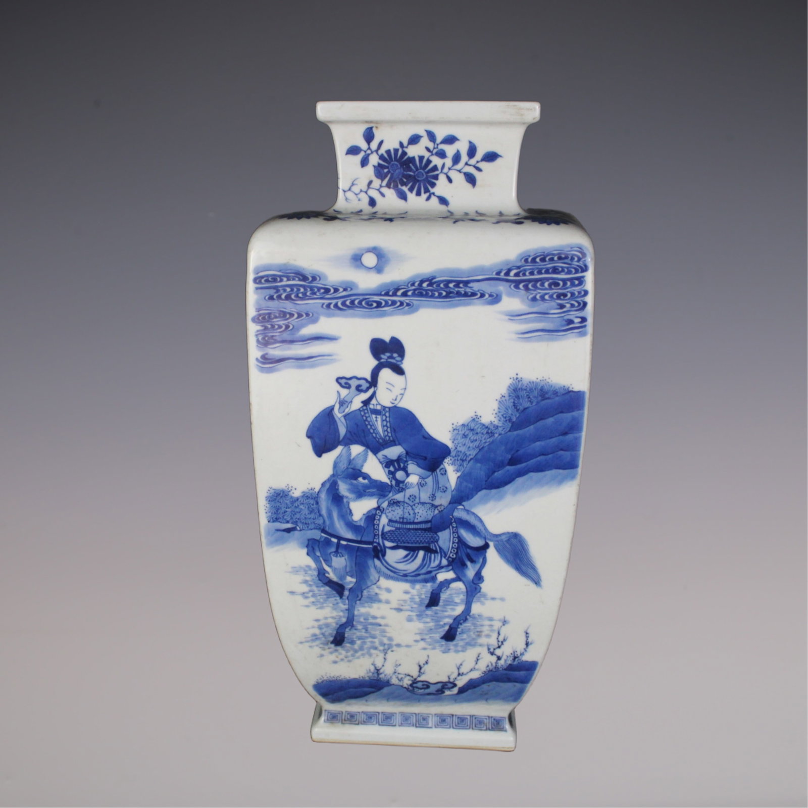 An Exquisite Blue and White Character and Story Pattern Vase: An Exquisite Blue and White Character and Story Pattern Vase Qing Dynasty, China Kangxi Six-character Mark Size:37cmx12.5cm (The Dimensions Of All Batches Are Manually Measured.If You Need More Detail