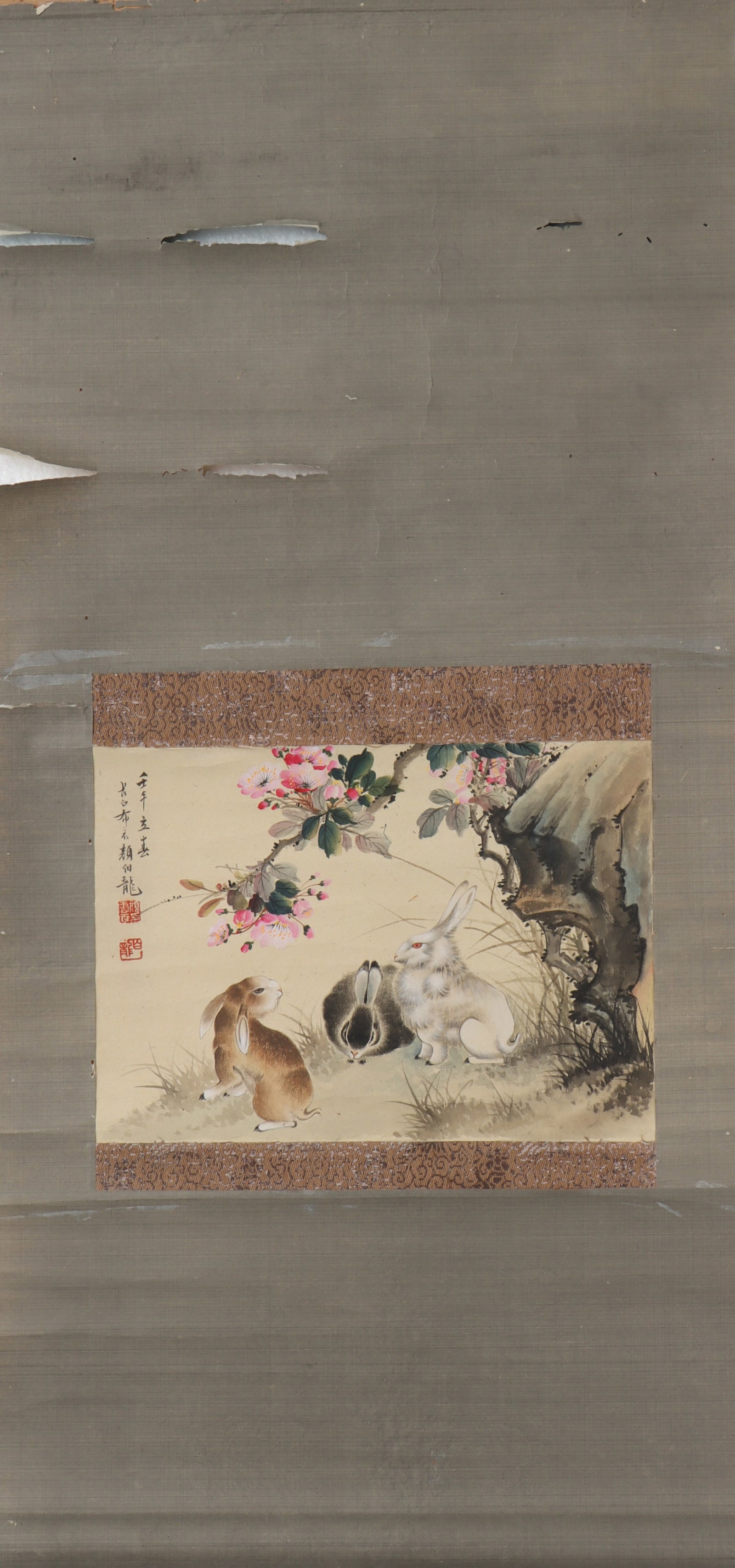 A Chinese Vertical Scroll Ink Painting of Peach on Paper: A Chinese Vertical Scroll Ink Painting of Peach on Paper Yan bolong Size:20cmx29cm (The Dimensions Of All Batches Are Manually Measured.If You Need More Detailed Information, Please Contact Our Custom
